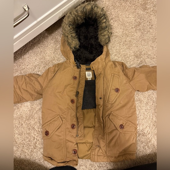 GAP Fur-trim snorkel jacket - Picture 5 of 7